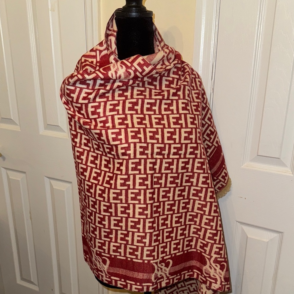 Red and White Patterned Scarf - Picture 8 of 11